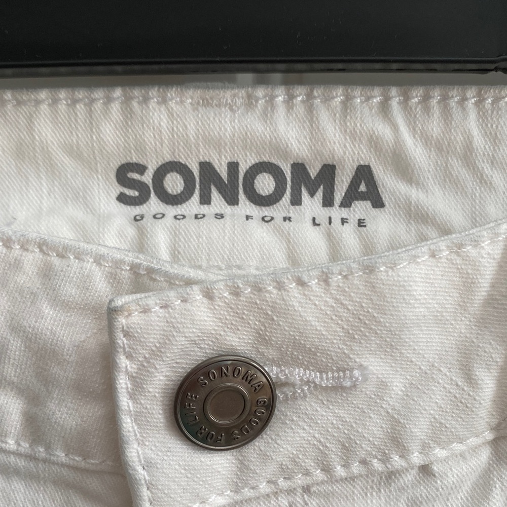 Sonoma Crisp White Denim Capri Jeans - Picture 3 of 6